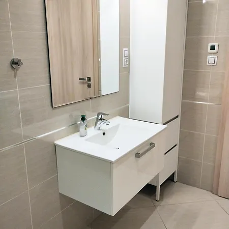 Апартаменты Modern With Parking *